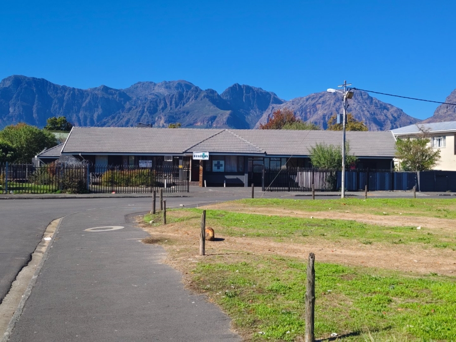 Commercial Property for Sale in Amstelhof Western Cape